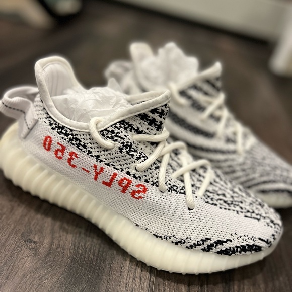 Yeezy Other - Zebra yeezys